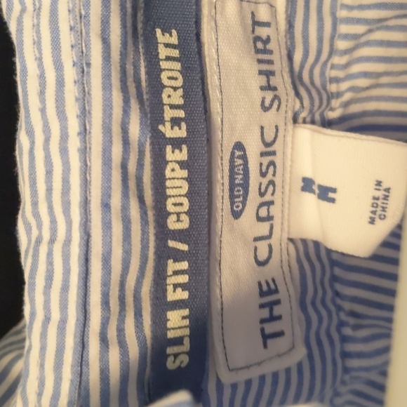 OLD NAVY MENS BUTTON DOWN DRESS SHIRT SIZE MEDIUM - Picture 2 of 5